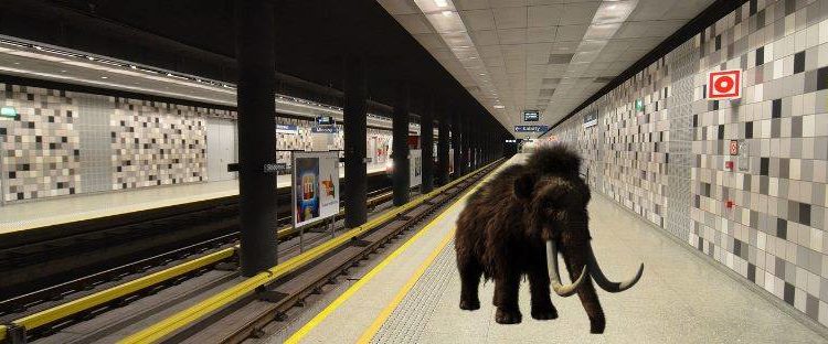 Mamut na stacji!!! Mamut na stacji!!!